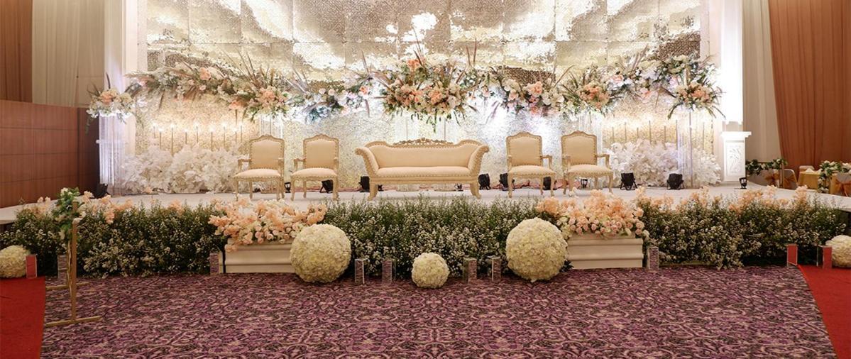 Royal Palm Hotel & Conference Center Cengkareng Jakarta Exterior photo